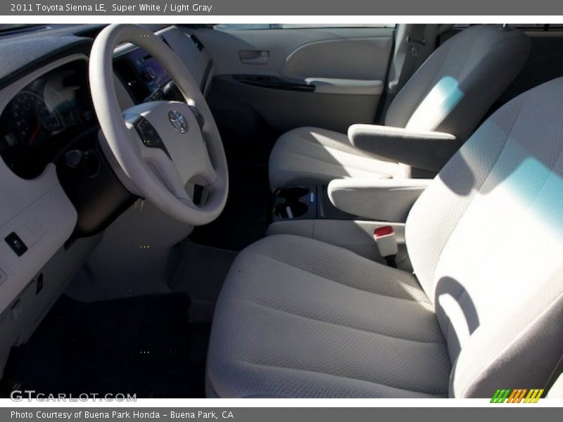 Super White / Light Gray 2011 Toyota Sienna LE