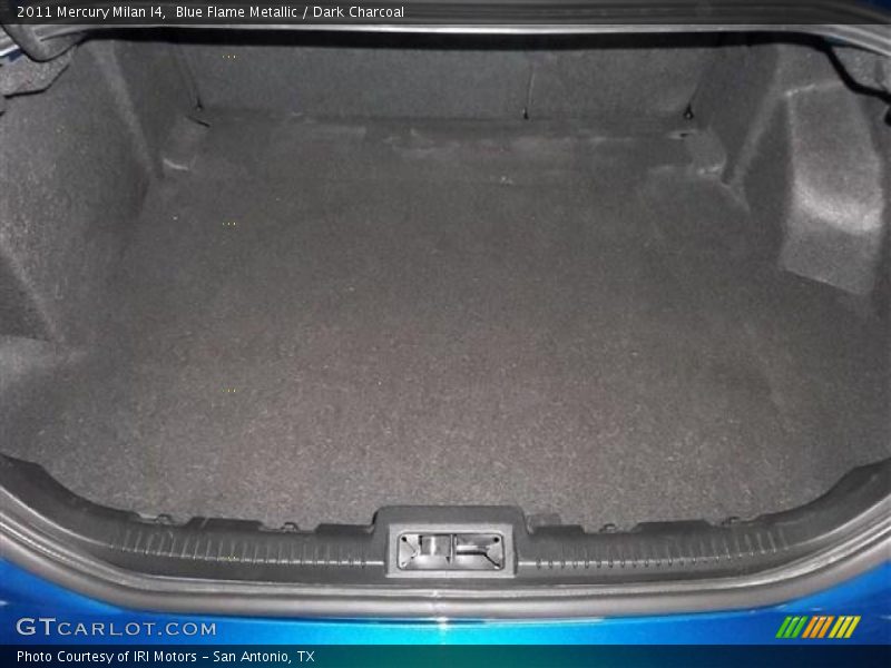  2011 Milan I4 Trunk