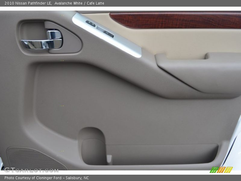 Avalanche White / Cafe Latte 2010 Nissan Pathfinder LE
