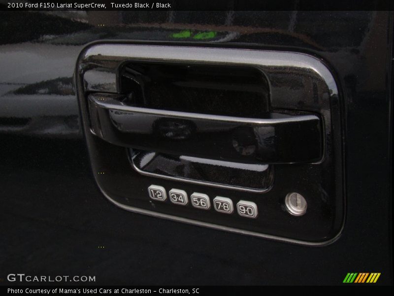 Tuxedo Black / Black 2010 Ford F150 Lariat SuperCrew