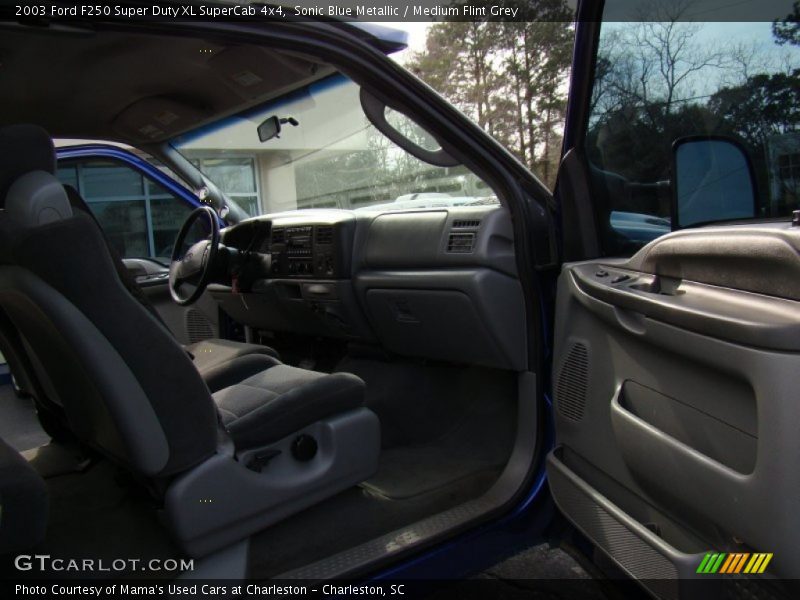 Sonic Blue Metallic / Medium Flint Grey 2003 Ford F250 Super Duty XL SuperCab 4x4