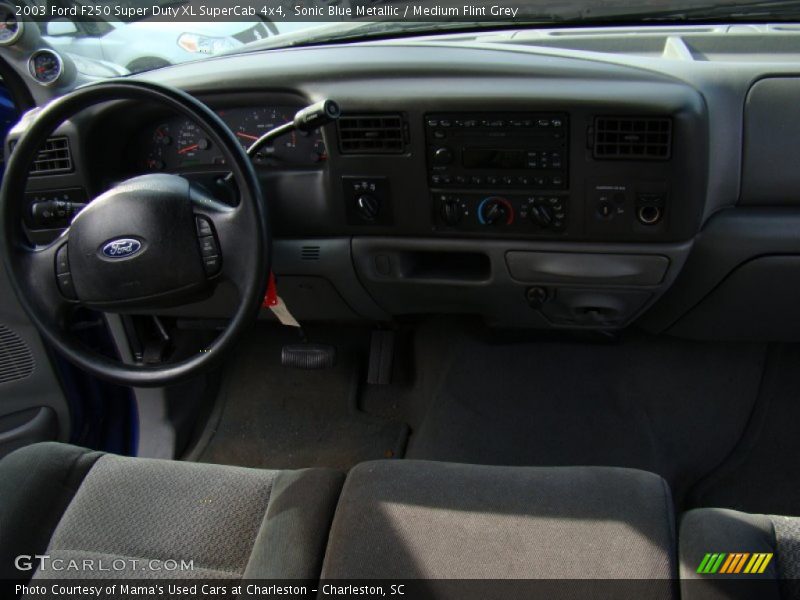 Sonic Blue Metallic / Medium Flint Grey 2003 Ford F250 Super Duty XL SuperCab 4x4