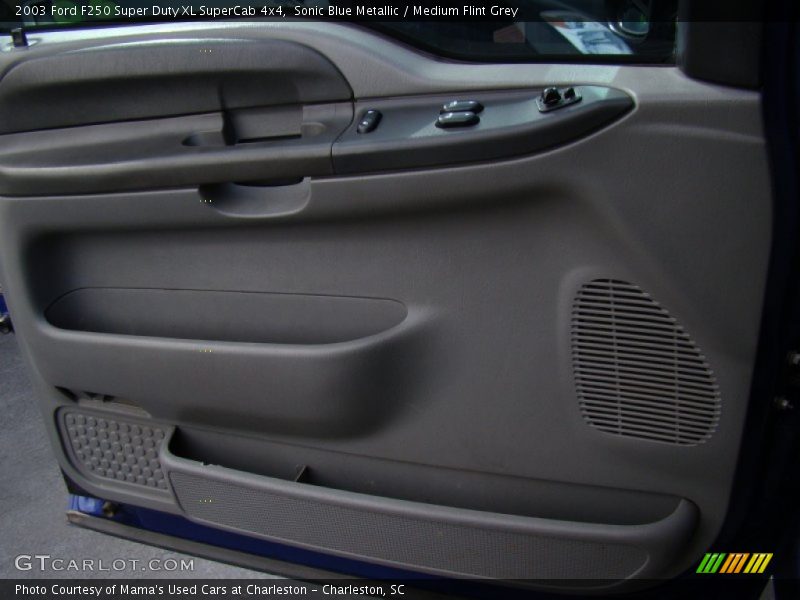 Sonic Blue Metallic / Medium Flint Grey 2003 Ford F250 Super Duty XL SuperCab 4x4