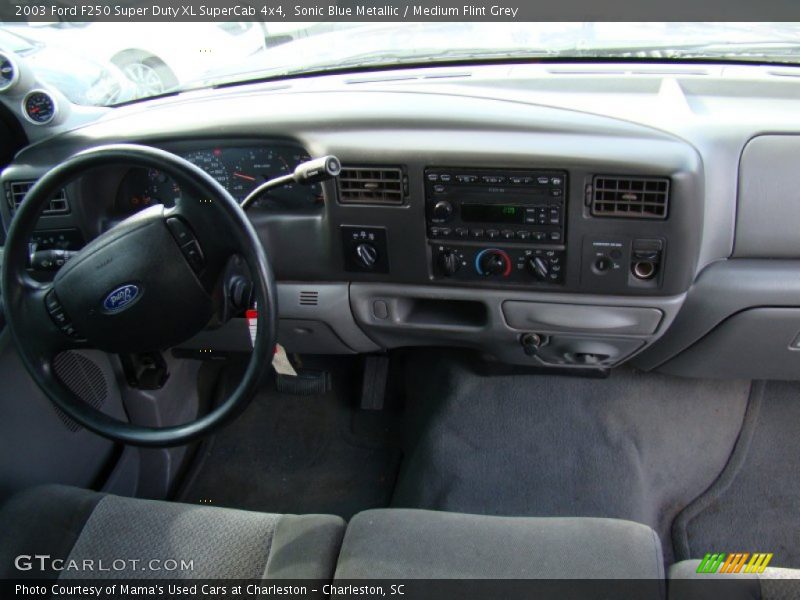 Sonic Blue Metallic / Medium Flint Grey 2003 Ford F250 Super Duty XL SuperCab 4x4