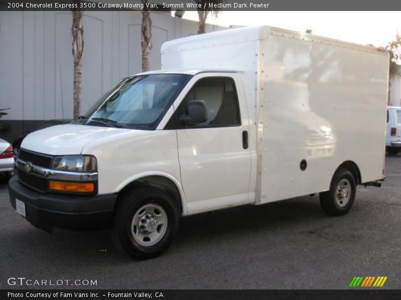 Front 3/4 View of 2004 Express 3500 Cutaway Moving Van