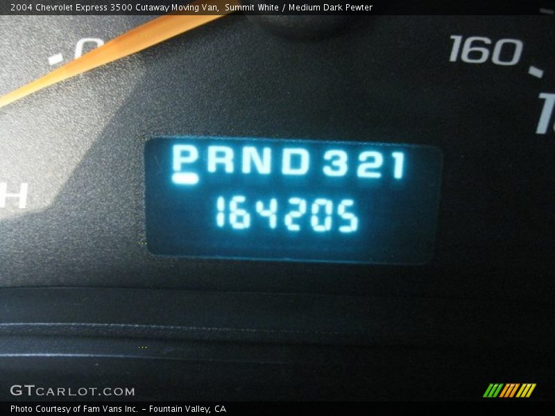 Summit White / Medium Dark Pewter 2004 Chevrolet Express 3500 Cutaway Moving Van