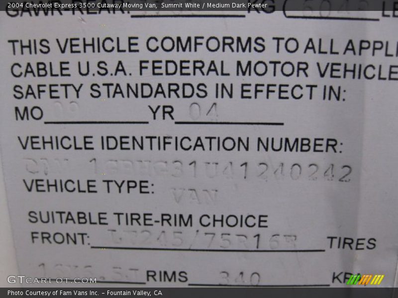 Summit White / Medium Dark Pewter 2004 Chevrolet Express 3500 Cutaway Moving Van