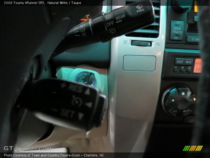 Natural White / Taupe 2009 Toyota 4Runner SR5