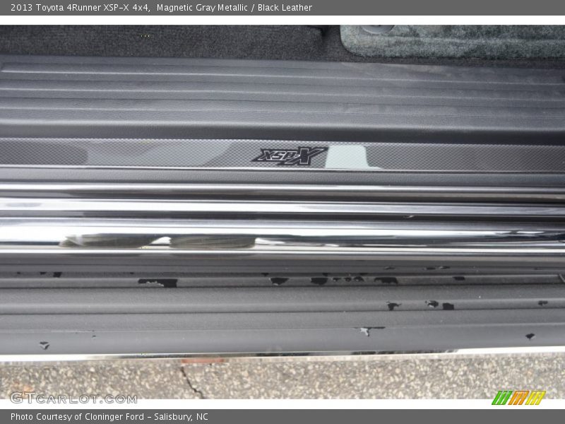  2013 4Runner XSP-X 4x4 Logo