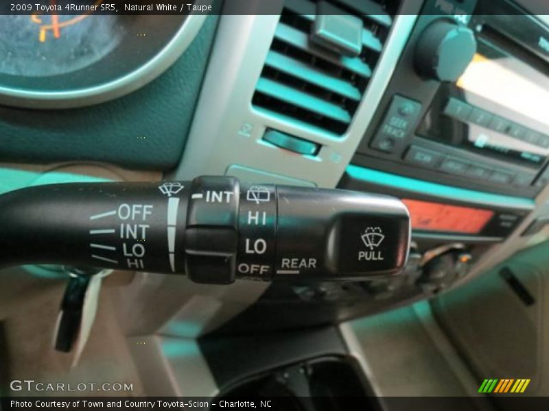 Natural White / Taupe 2009 Toyota 4Runner SR5