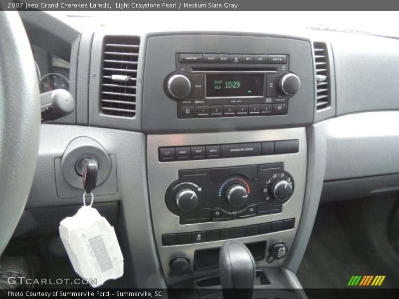 Controls of 2007 Grand Cherokee Laredo