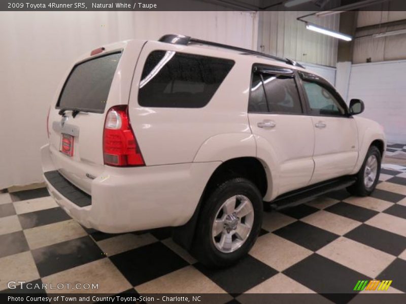 Natural White / Taupe 2009 Toyota 4Runner SR5