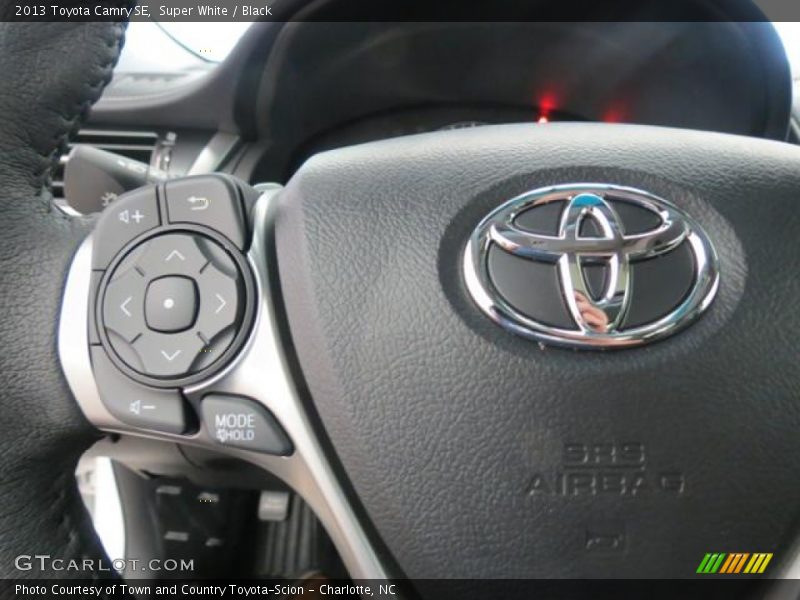 Super White / Black 2013 Toyota Camry SE