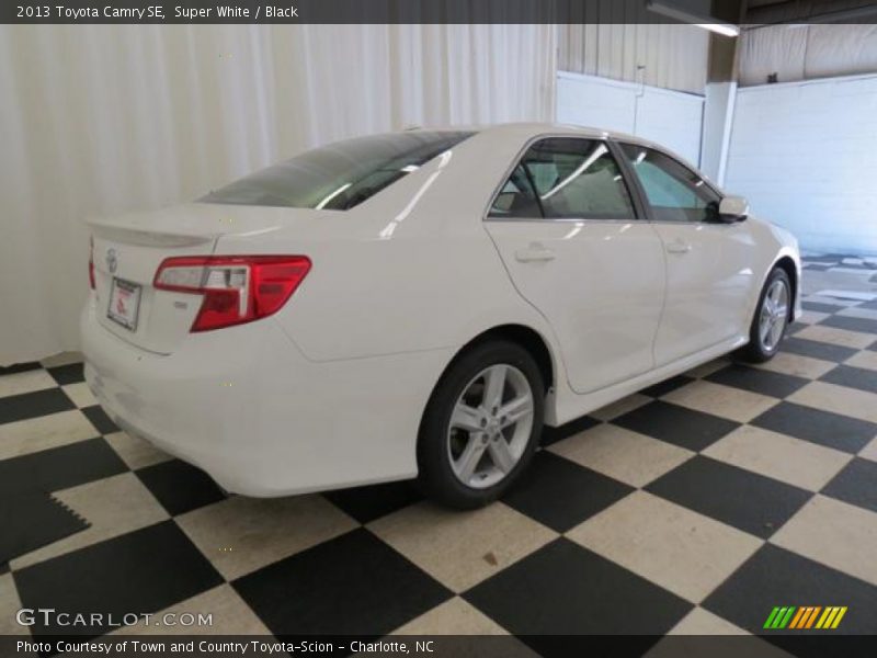 Super White / Black 2013 Toyota Camry SE