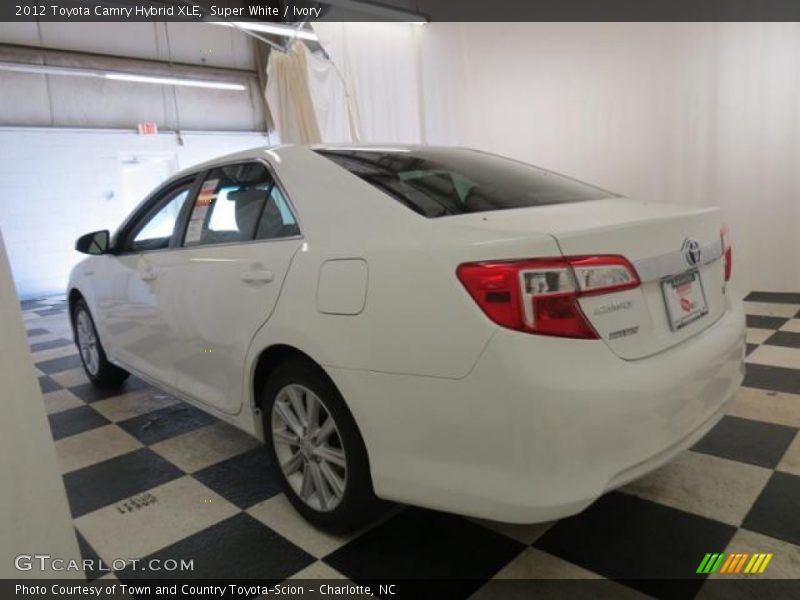 Super White / Ivory 2012 Toyota Camry Hybrid XLE