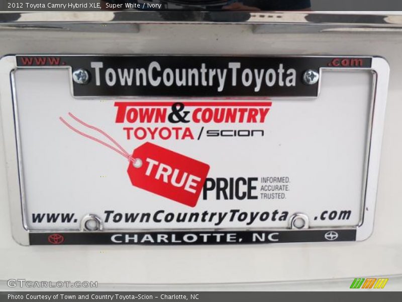 Super White / Ivory 2012 Toyota Camry Hybrid XLE