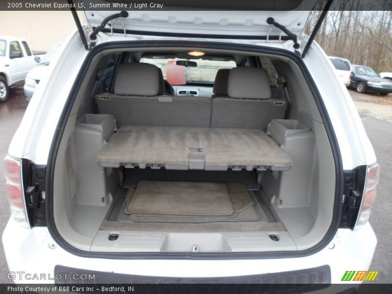  2005 Equinox LS Trunk
