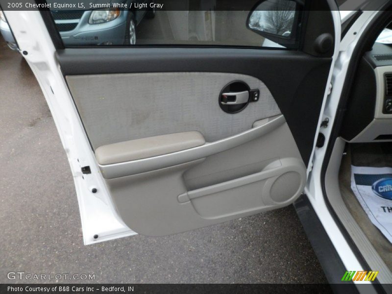 Door Panel of 2005 Equinox LS