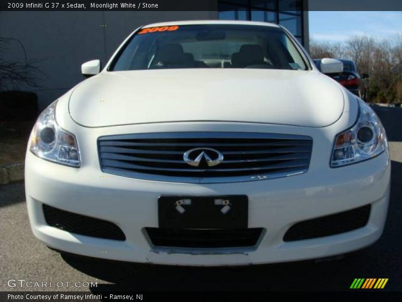 Moonlight White / Stone 2009 Infiniti G 37 x Sedan