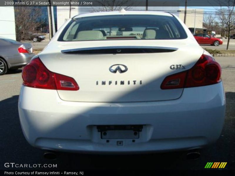 Moonlight White / Stone 2009 Infiniti G 37 x Sedan