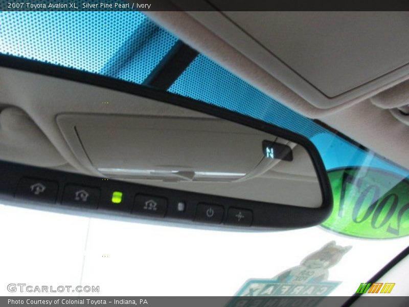 Silver Pine Pearl / Ivory 2007 Toyota Avalon XL