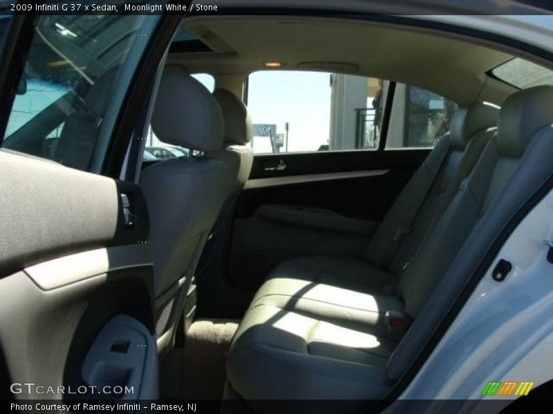 Moonlight White / Stone 2009 Infiniti G 37 x Sedan