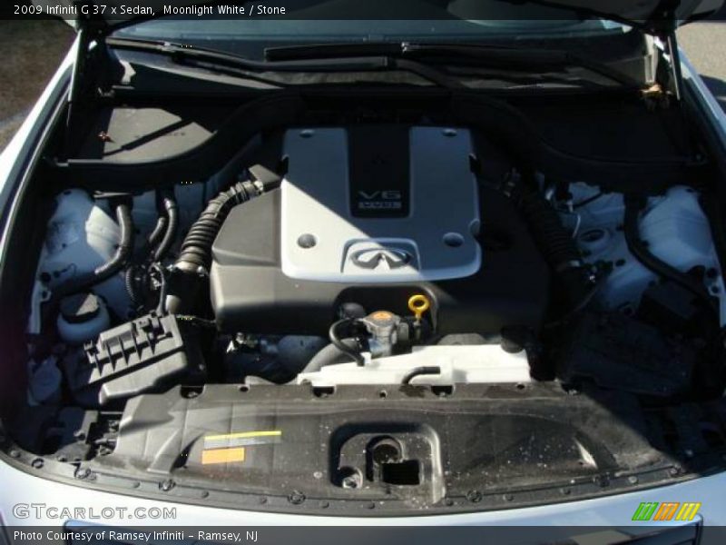 Moonlight White / Stone 2009 Infiniti G 37 x Sedan