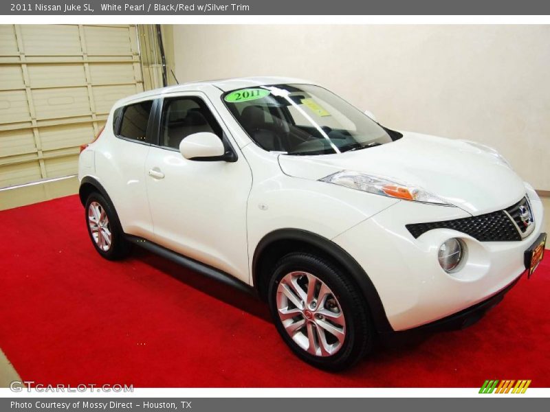 White Pearl / Black/Red w/Silver Trim 2011 Nissan Juke SL