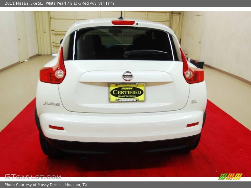 White Pearl / Black/Red w/Silver Trim 2011 Nissan Juke SL