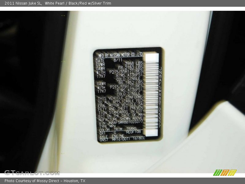 White Pearl / Black/Red w/Silver Trim 2011 Nissan Juke SL