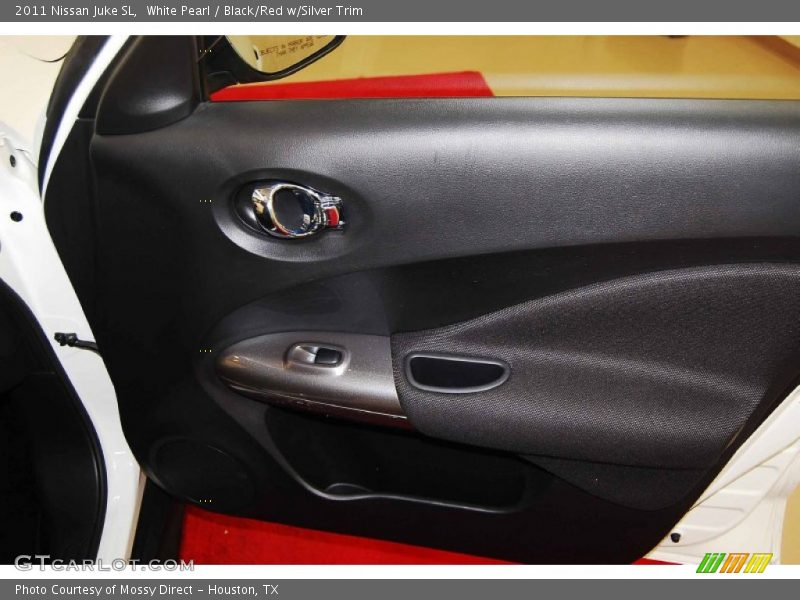 White Pearl / Black/Red w/Silver Trim 2011 Nissan Juke SL