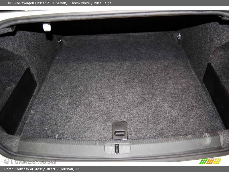 Candy White / Pure Beige 2007 Volkswagen Passat 2.0T Sedan