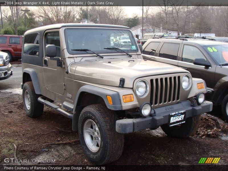 Light Khaki Metallic / Dark Slate Gray 2004 Jeep Wrangler X 4x4