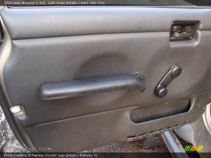 Light Khaki Metallic / Dark Slate Gray 2004 Jeep Wrangler X 4x4
