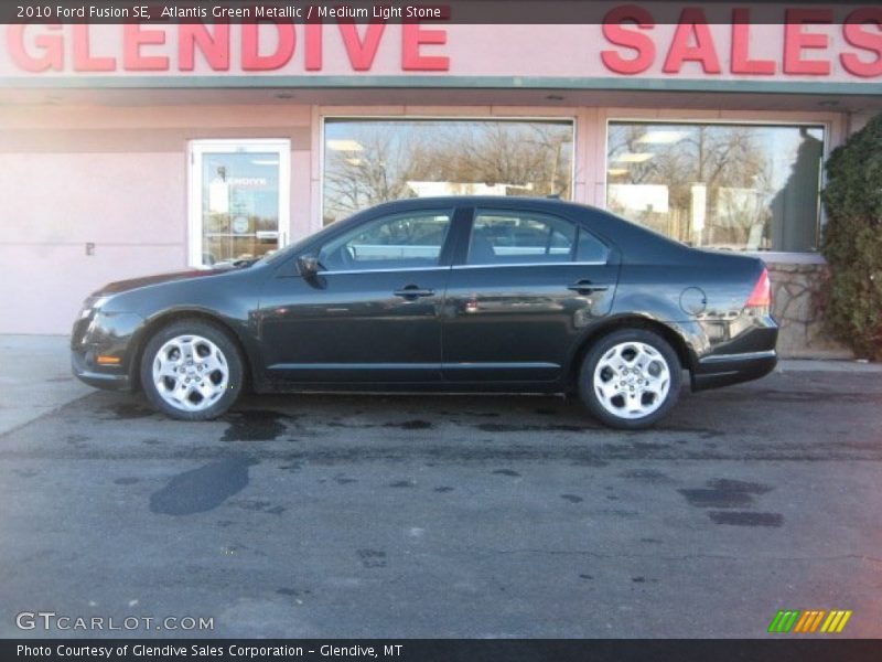 Atlantis Green Metallic / Medium Light Stone 2010 Ford Fusion SE