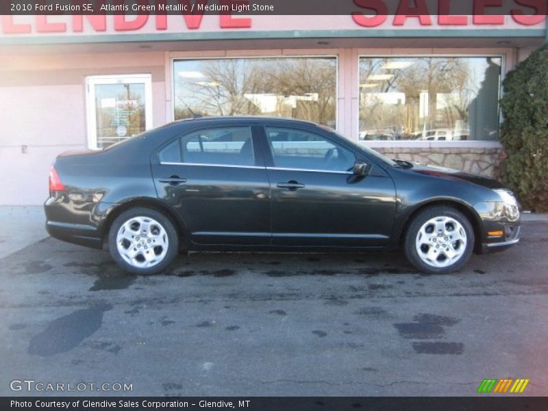 Atlantis Green Metallic / Medium Light Stone 2010 Ford Fusion SE