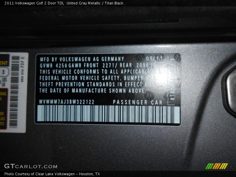 United Gray Metallic / Titan Black 2011 Volkswagen Golf 2 Door TDI