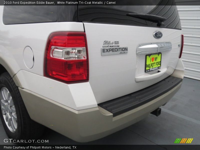 White Platinum Tri-Coat Metallic / Camel 2010 Ford Expedition Eddie Bauer