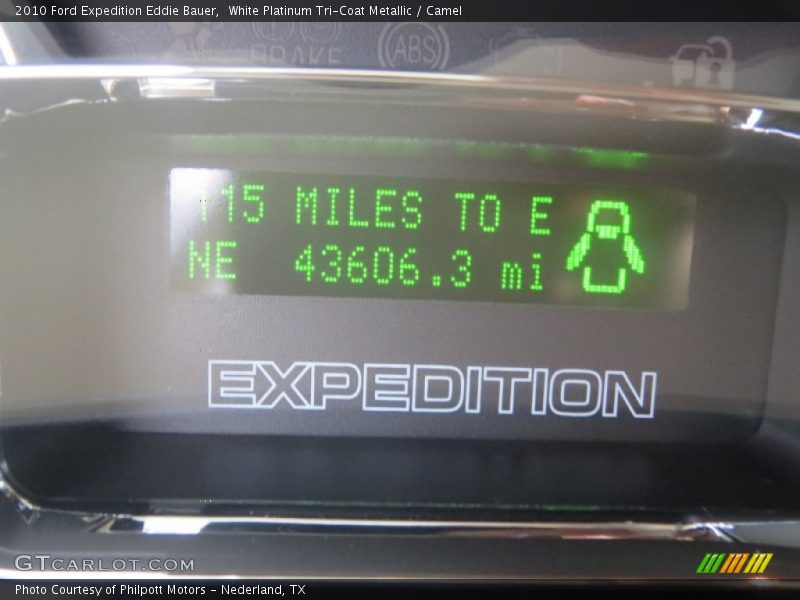 White Platinum Tri-Coat Metallic / Camel 2010 Ford Expedition Eddie Bauer