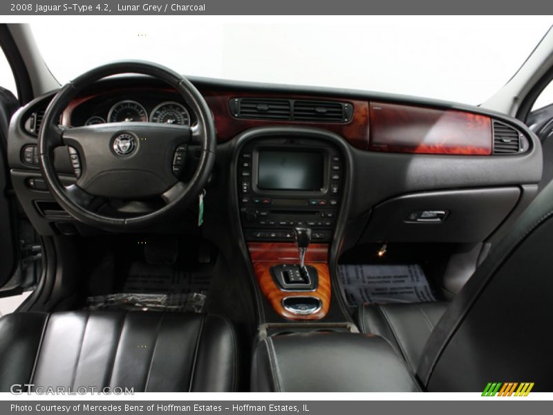 Dashboard of 2008 S-Type 4.2