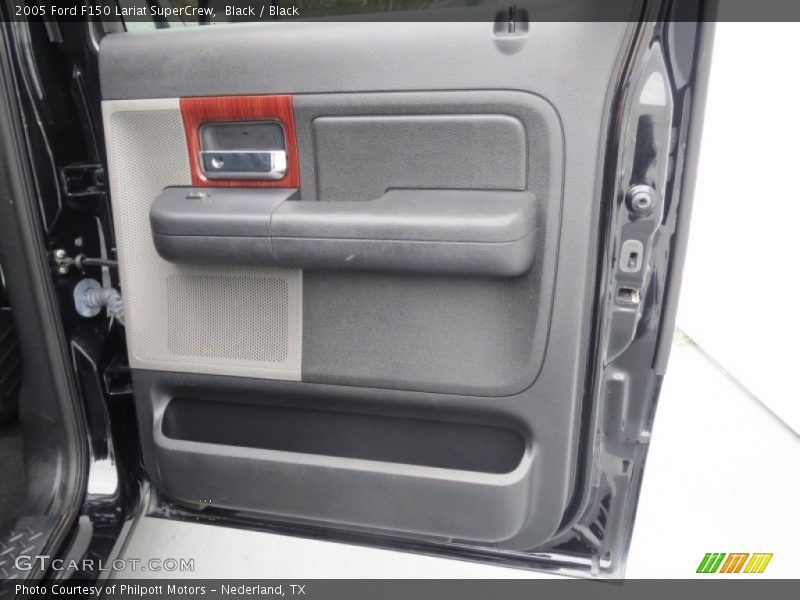 Black / Black 2005 Ford F150 Lariat SuperCrew