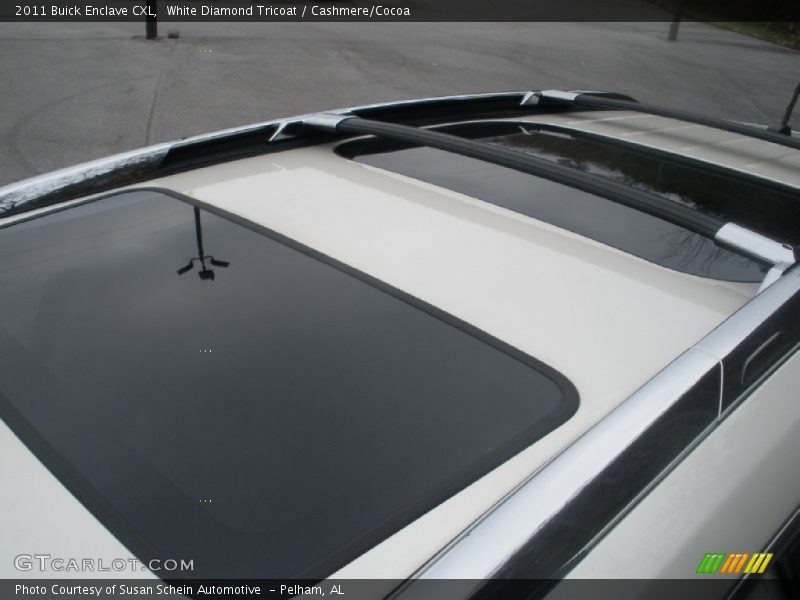 White Diamond Tricoat / Cashmere/Cocoa 2011 Buick Enclave CXL
