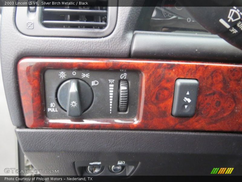 Silver Birch Metallic / Black 2003 Lincoln LS V6