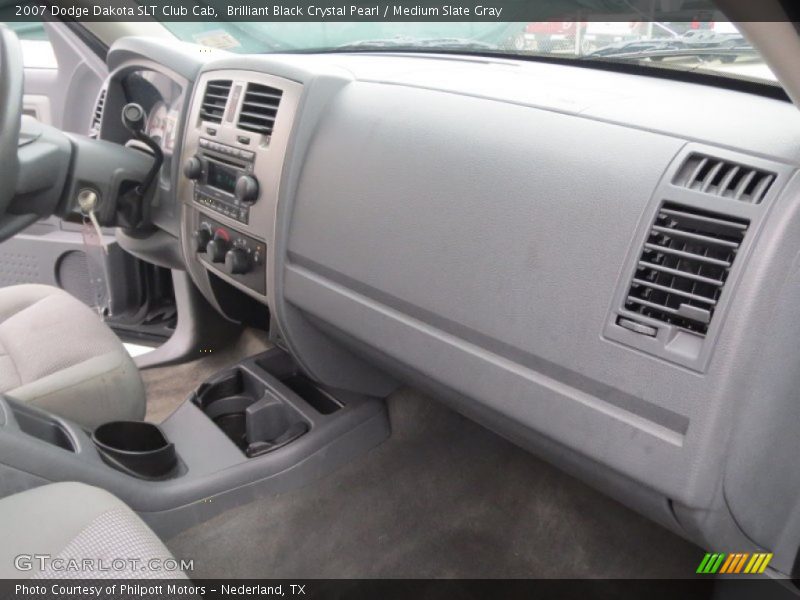 Dashboard of 2007 Dakota SLT Club Cab