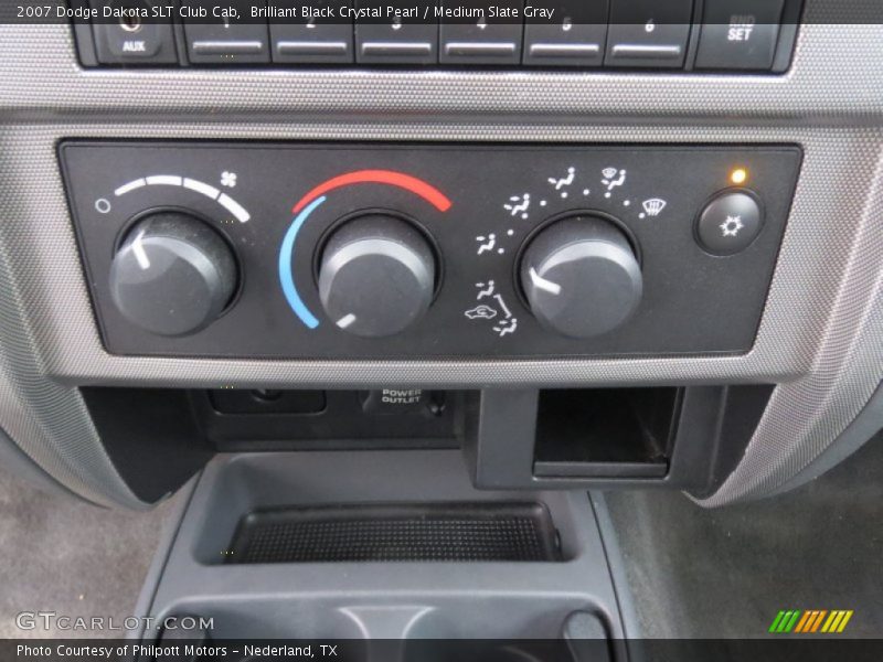 Controls of 2007 Dakota SLT Club Cab