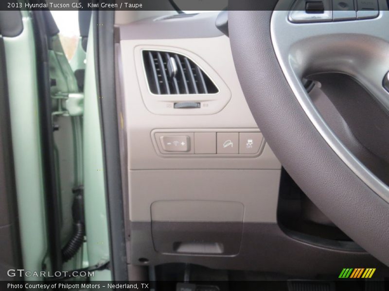 Kiwi Green / Taupe 2013 Hyundai Tucson GLS