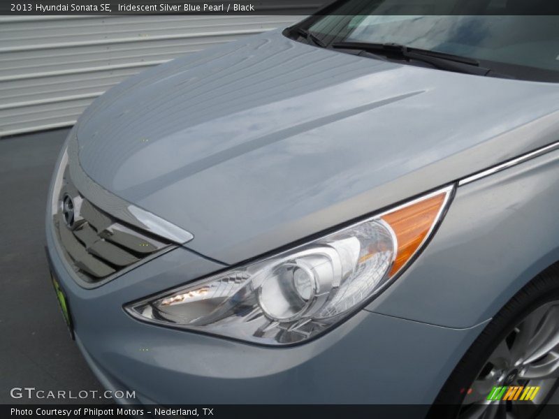 Iridescent Silver Blue Pearl / Black 2013 Hyundai Sonata SE