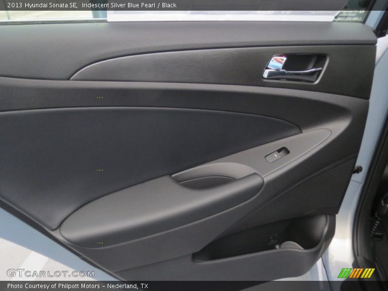 Iridescent Silver Blue Pearl / Black 2013 Hyundai Sonata SE