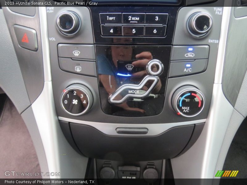 Pacific Blue Pearl / Gray 2013 Hyundai Sonata GLS
