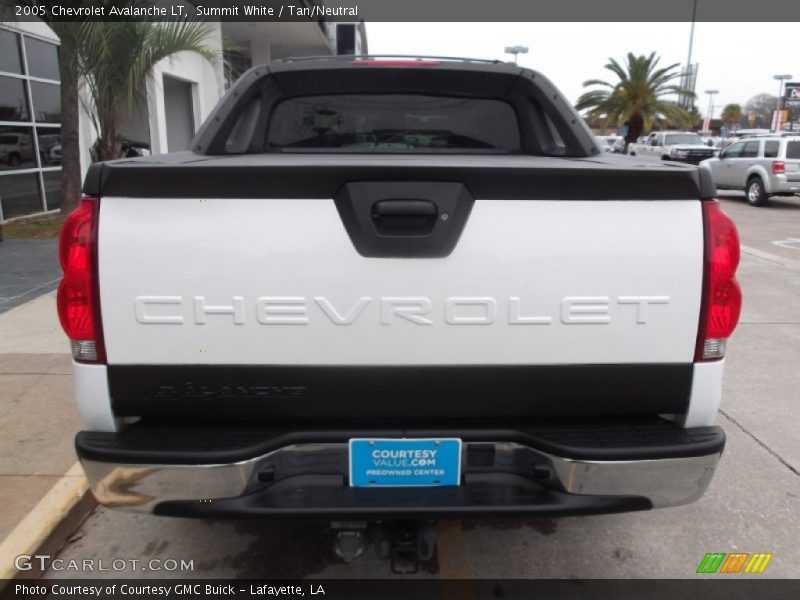 Summit White / Tan/Neutral 2005 Chevrolet Avalanche LT